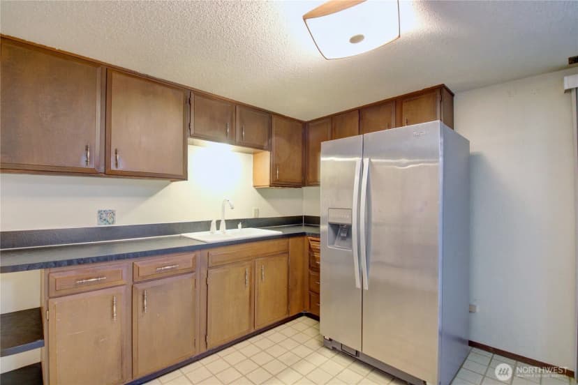 Property photo for 101 Rainbow Drive, Burlington photo 24