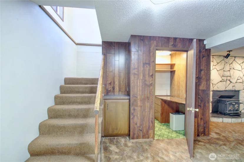 Property photo for 101 Rainbow Drive, Burlington photo 18