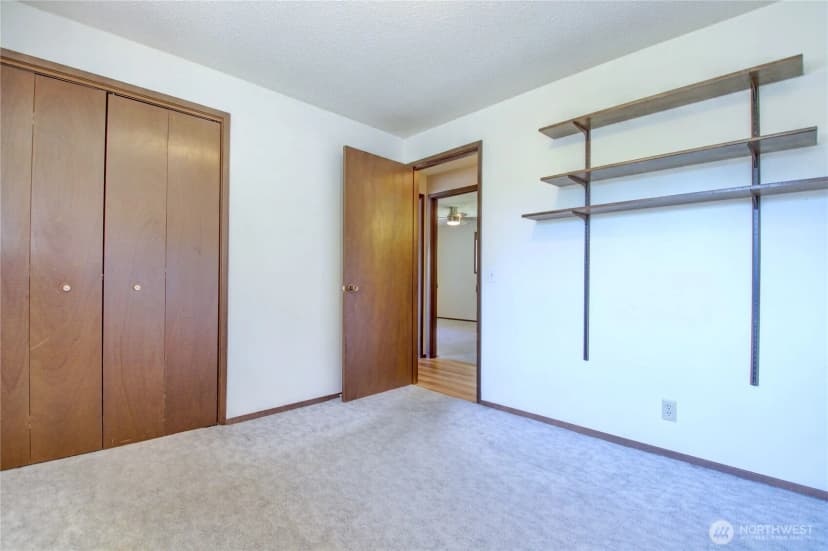 Property photo for 101 Rainbow Drive, Burlington photo 17