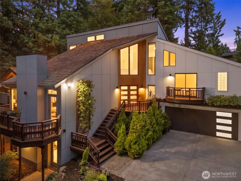 Property photo for 10058 Se 16th Street, Bellevue photo 3