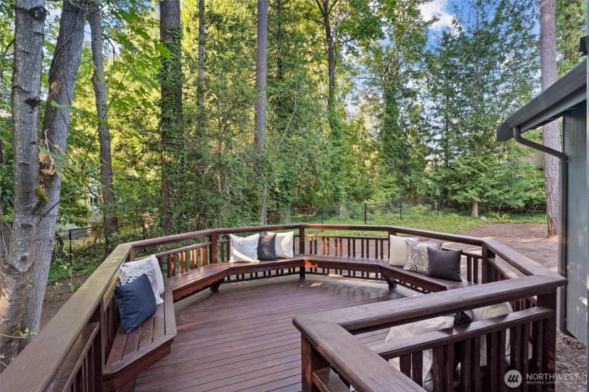Property photo for 10058 Se 16th Street, Bellevue photo 6