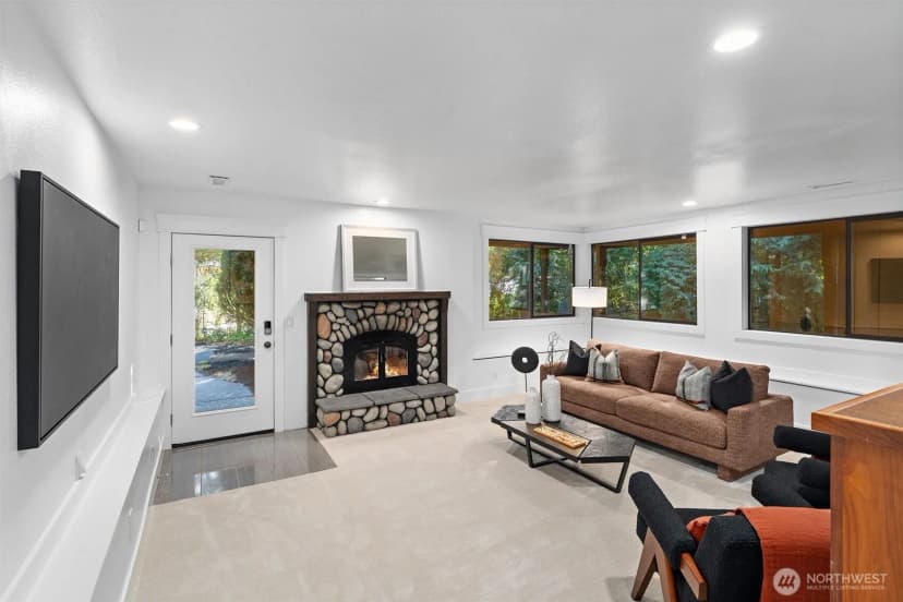 Property photo for 10058 Se 16th Street, Bellevue photo 25
