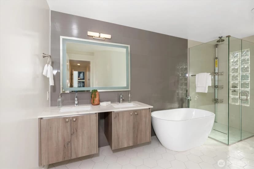Property photo for 10058 Se 16th Street, Bellevue photo 22