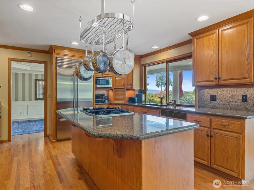 Property photo for 9804 Marine View Drive, Mukilteo photo 12