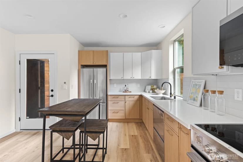 Property photo for 5125 S Brandon Street, Seattle photo 9