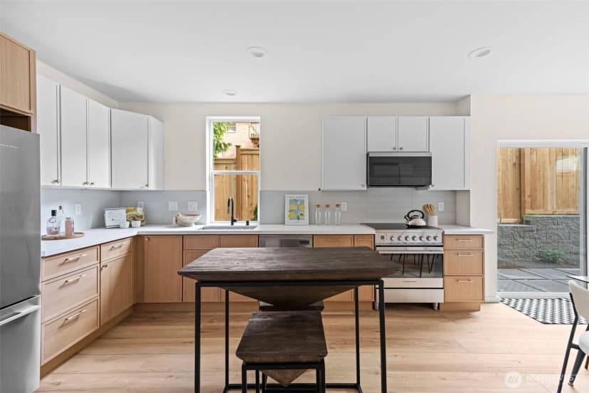 Property photo for 5125 S Brandon Street, Seattle photo 4