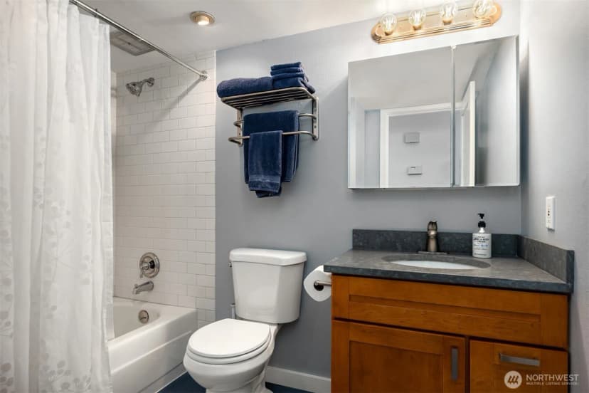Property photo for 14250 130th Avenue Ne, Kirkland photo 28