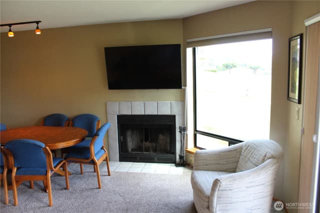 Property photo for 100 Lake Chelan Shores Dr. #17-4c, Chelan photo 4