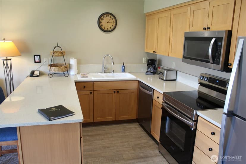 Property photo for 100 Lake Chelan Shores Dr. #17-4c, Chelan photo 8