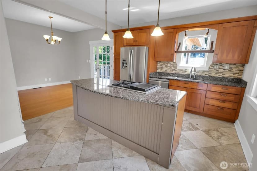 Property photo for 7316 Jones Avenue Nw, Seattle photo 6