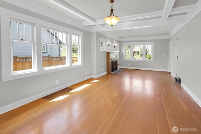 Property photo for 7316 Jones Avenue Nw, Seattle photo 5