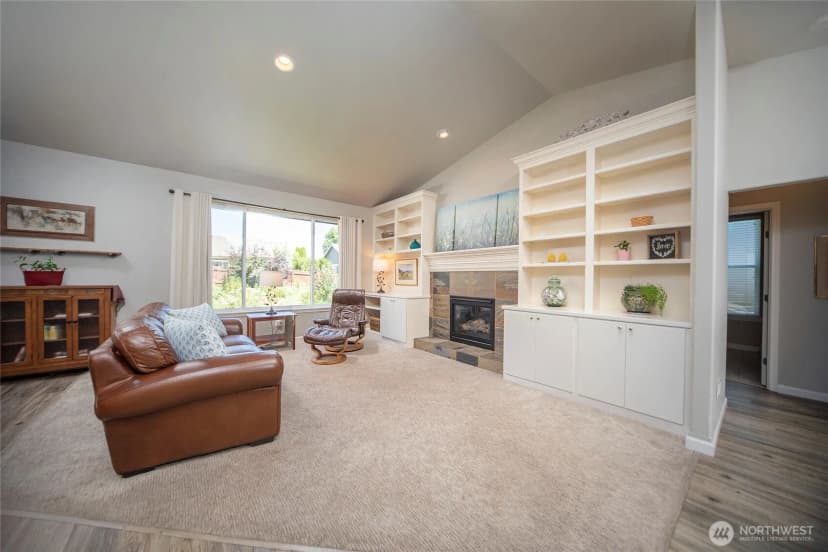 Property photo for 1701 E Canterbury Drive, Ellensburg photo 5