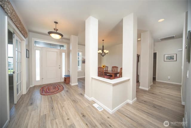 Property photo for 1701 E Canterbury Drive, Ellensburg photo 3