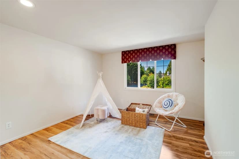 Property photo for 21427 Se 33rd Place, Sammamish photo 19