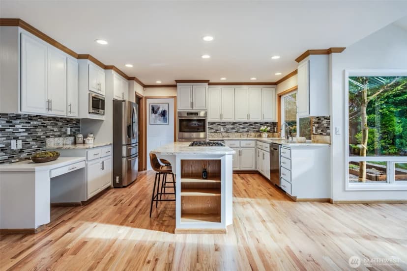Property photo for 21427 Se 33rd Place, Sammamish photo 13