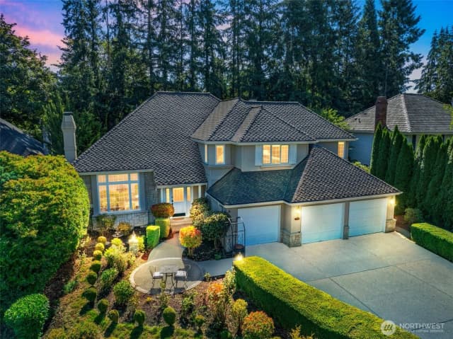 Property photo for 21427 Se 33rd Place, Sammamish photo 3