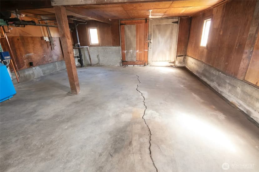 Property photo for 10523 Exeter Avenue Ne, Seattle photo 26