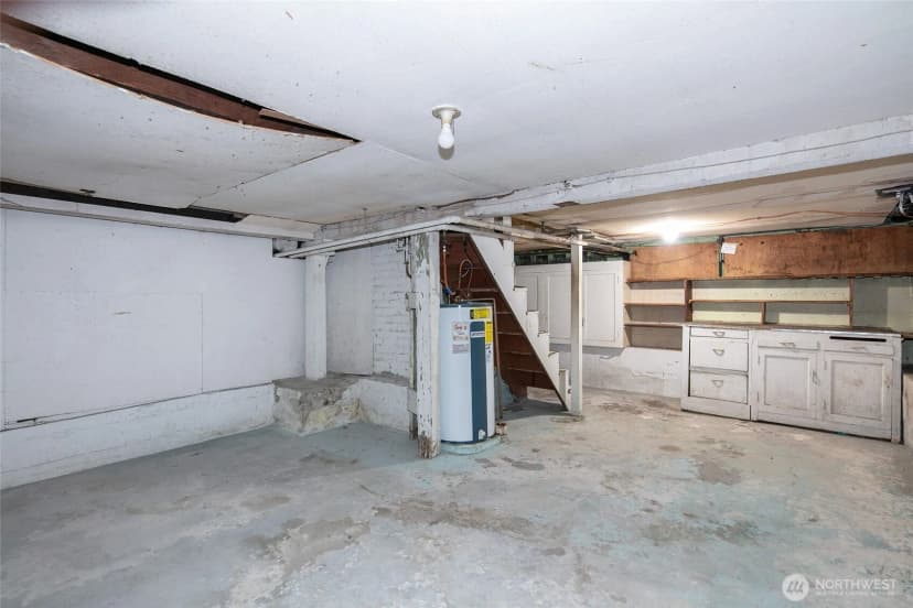 Property photo for 10523 Exeter Avenue Ne, Seattle photo 27