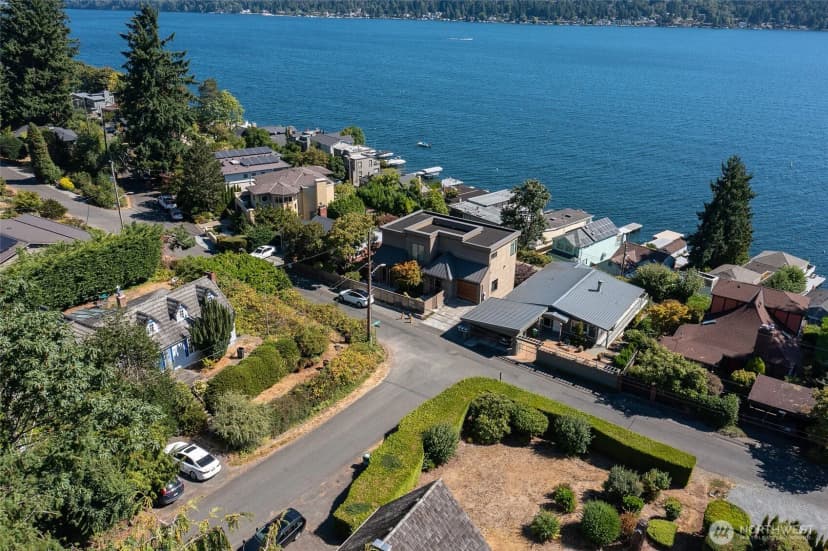 Property photo for 10523 Exeter Avenue Ne, Seattle photo 5