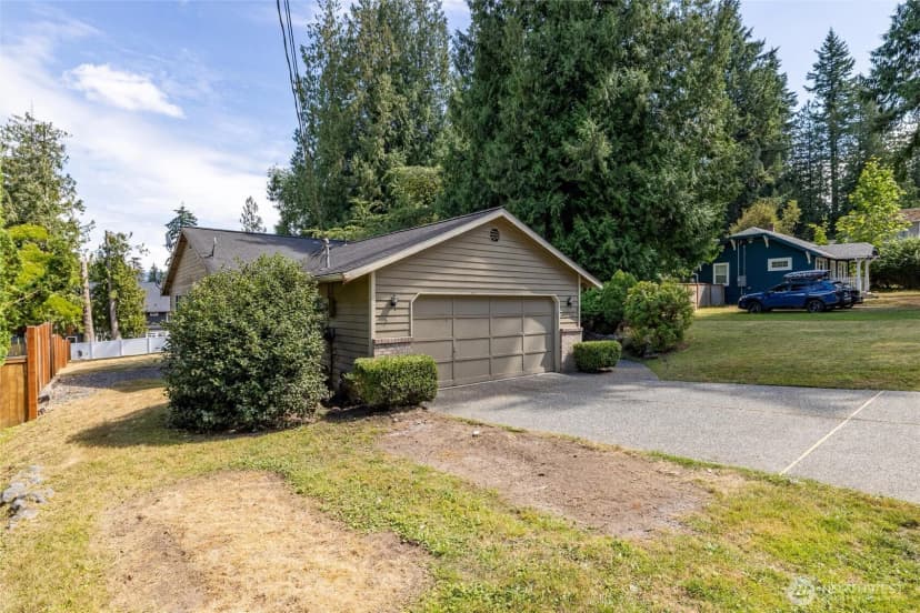 Property photo for 1232 Lakeview Street, Bellingham photo 2