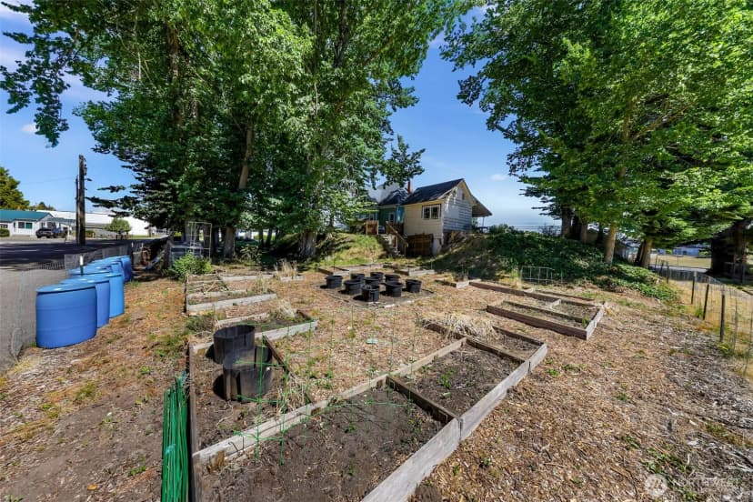 Property photo for 2029 Maple Street, Ferndale photo 30
