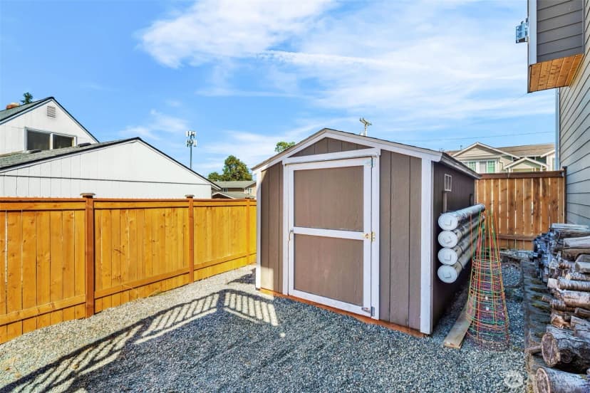 Property photo for 18151 5th Avenue S, Seattle photo 28