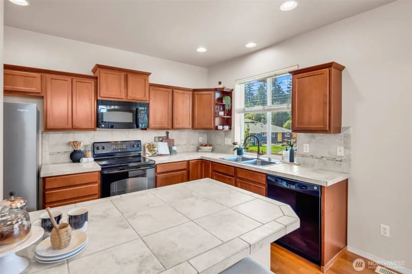 Property photo for 18151 5th Avenue S, Seattle photo 33