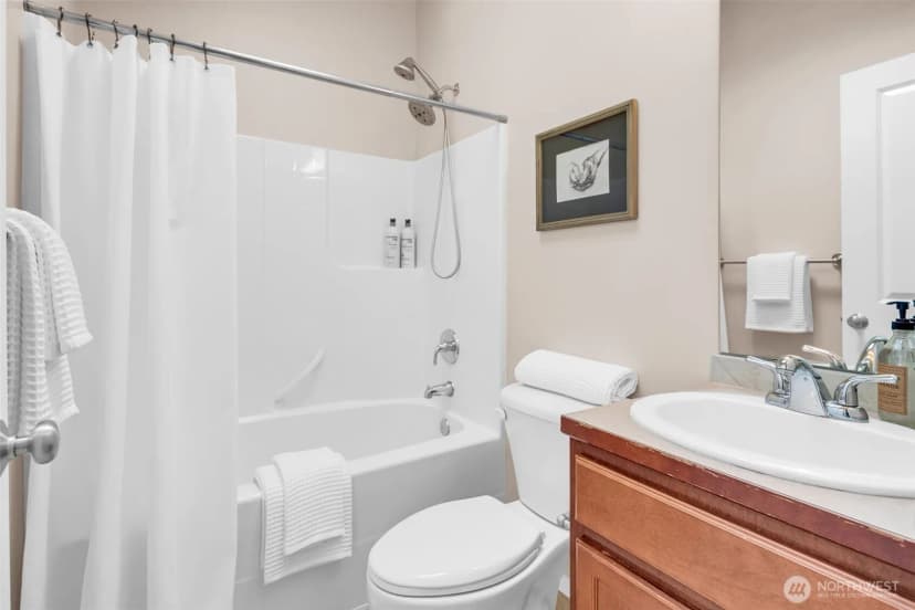 Property photo for 18151 5th Avenue S, Seattle photo 9