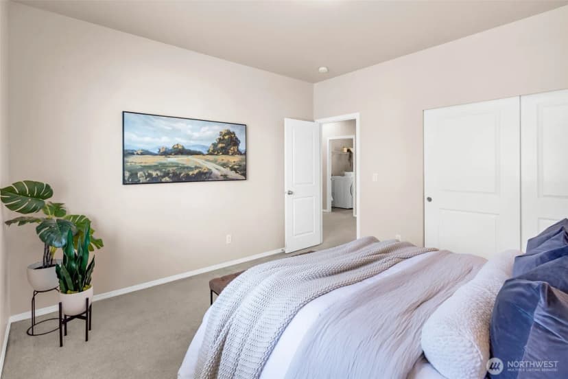 Property photo for 18151 5th Avenue S, Seattle photo 17