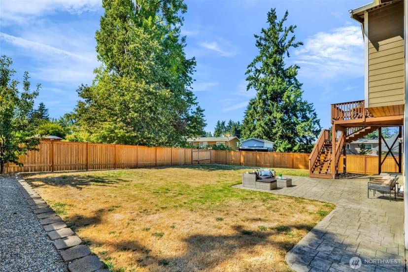 Property photo for 18151 5th Avenue S, Seattle photo 23
