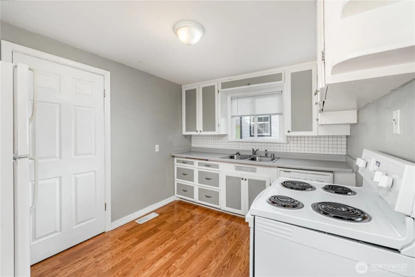 Property photo for 2701 S 15th Street, Tacoma photo 12