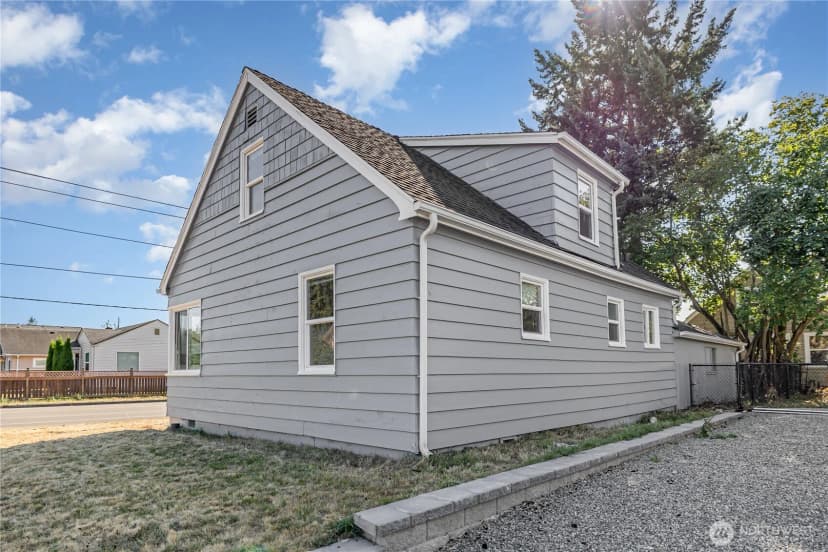 Property photo for 2701 S 15th Street, Tacoma photo 23