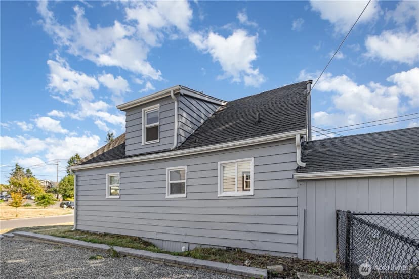 Property photo for 2701 S 15th Street, Tacoma photo 24