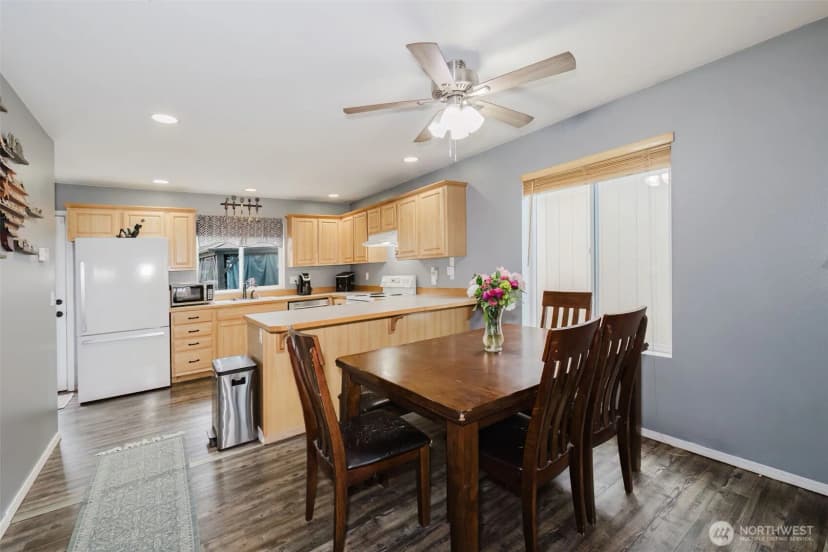 Property photo for 6259 Sol Duc Drive Ne, Bremerton photo 5