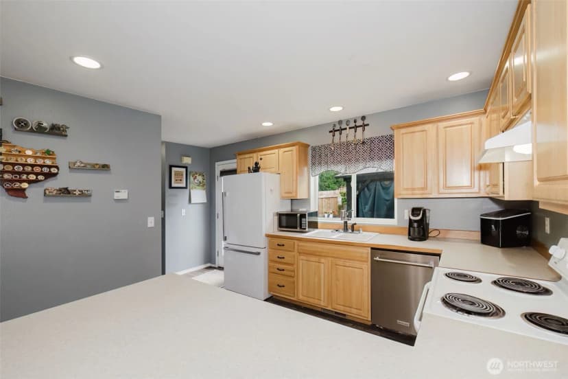 Property photo for 6259 Sol Duc Drive Ne, Bremerton photo 23