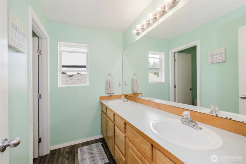 Property photo for 6259 Sol Duc Drive Ne, Bremerton photo 17