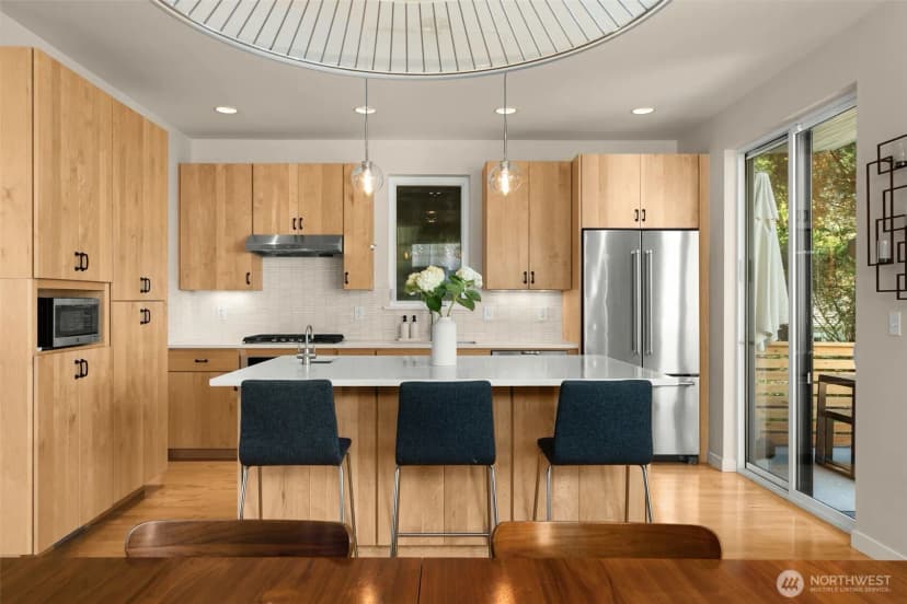 Property photo for 1711 44th Avenue Sw, Seattle photo 9