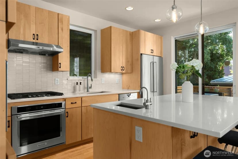 Property photo for 1711 44th Avenue Sw, Seattle photo 12
