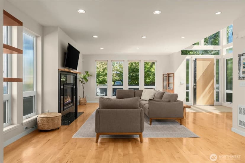 Property photo for 1711 44th Avenue Sw, Seattle photo 6