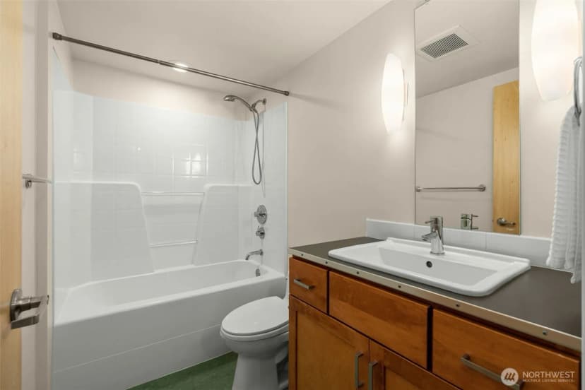 Property photo for 1711 44th Avenue Sw, Seattle photo 22