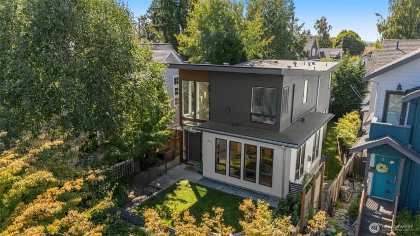 Property photo for 1711 44th Avenue Sw, Seattle photo 29