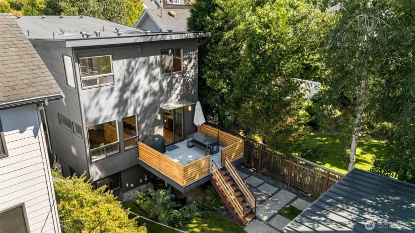 Property photo for 1711 44th Avenue Sw, Seattle photo 30
