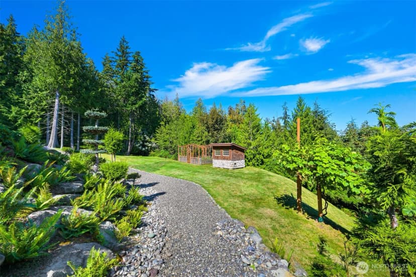 Property photo for 991 Lakeview Street, Bellingham photo 40