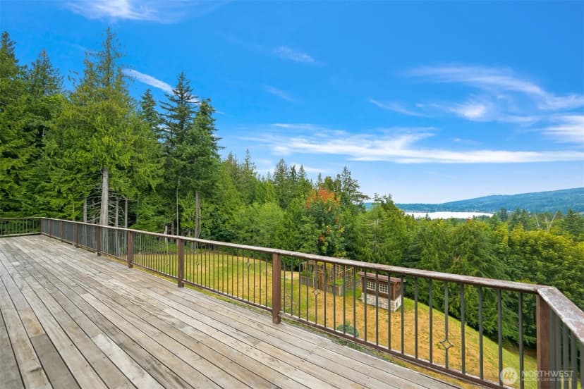 Property photo for 991 Lakeview Street, Bellingham photo 3