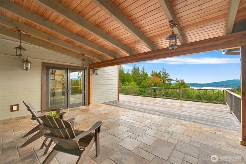 Property photo for 991 Lakeview Street, Bellingham photo 4