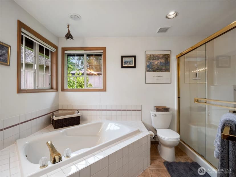 Property photo for 8221 122nd Avenue Ne, Kirkland photo 22