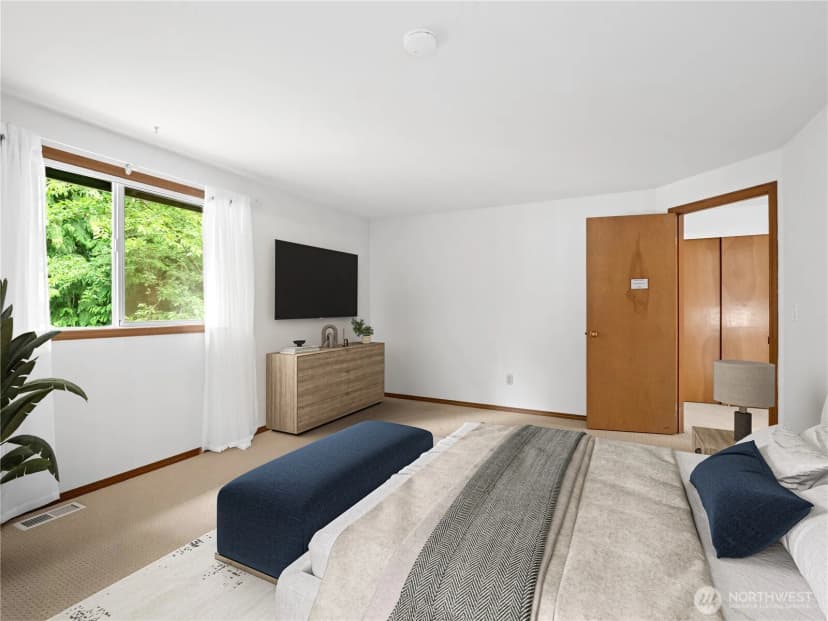 Property photo for 8221 122nd Avenue Ne, Kirkland photo 18