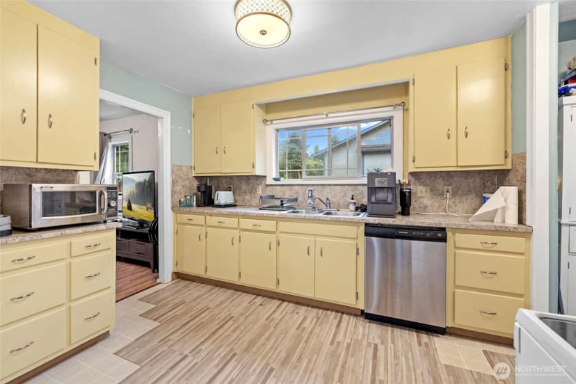 Property photo for 811 N 18th Street, Mount Vernon photo 15