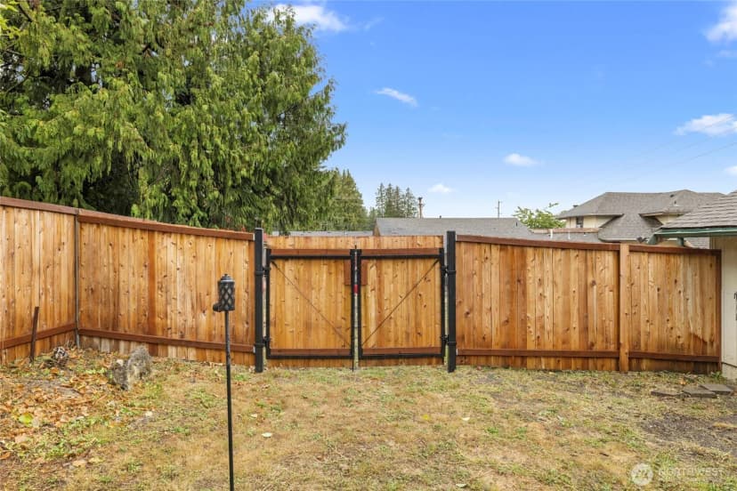 Property photo for 811 N 18th Street, Mount Vernon photo 11