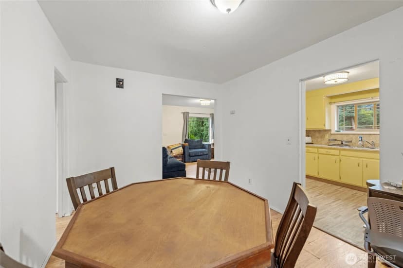 Property photo for 811 N 18th Street, Mount Vernon photo 19